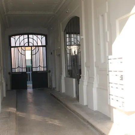 Un Zeste De Perier *